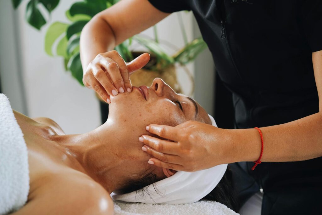 Gesichtsbehandlung im Beautyby_MDL Kosmetikstudio München